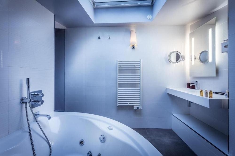 Opéra Marigny Hotel Parigi