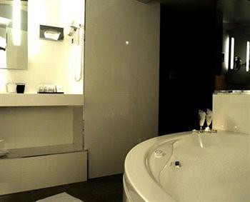 Opéra Marigny Hotel 4*