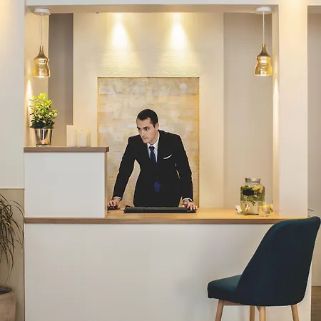 Opera Marigny 4*