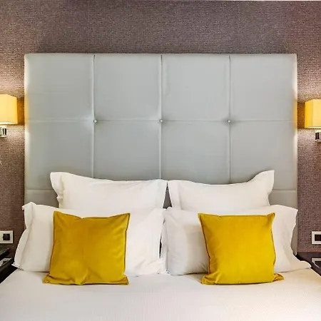Opéra Marigny Hotel 4*
