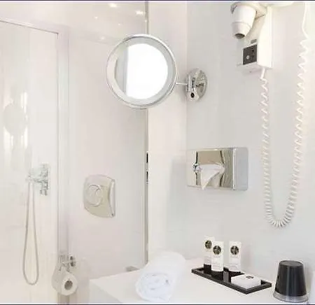 Hotel Opéra Marigny Parigi